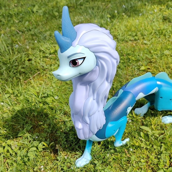 DONATING SOON! Disney Raya and The Last Dragon Color Splash Sisu Dragon Toy - Picture 1 of 13